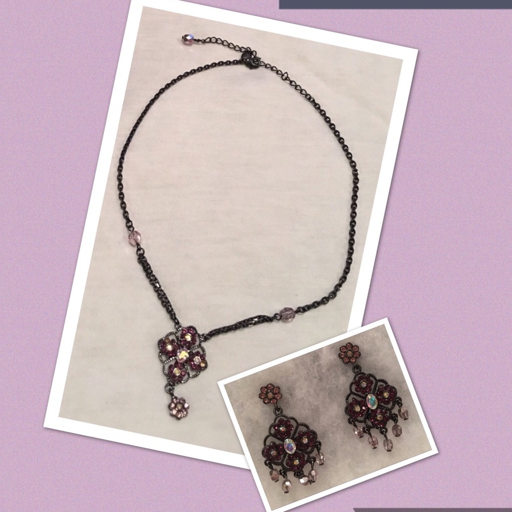 Beautiful purple necklaces set